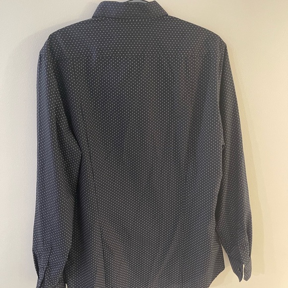 H&M Men’s dress shirt size L. (Worn once) - Picture 3 of 3